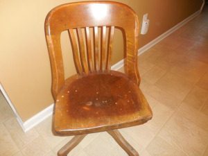 Vintage Office Chair: Timeless Treasure Trove